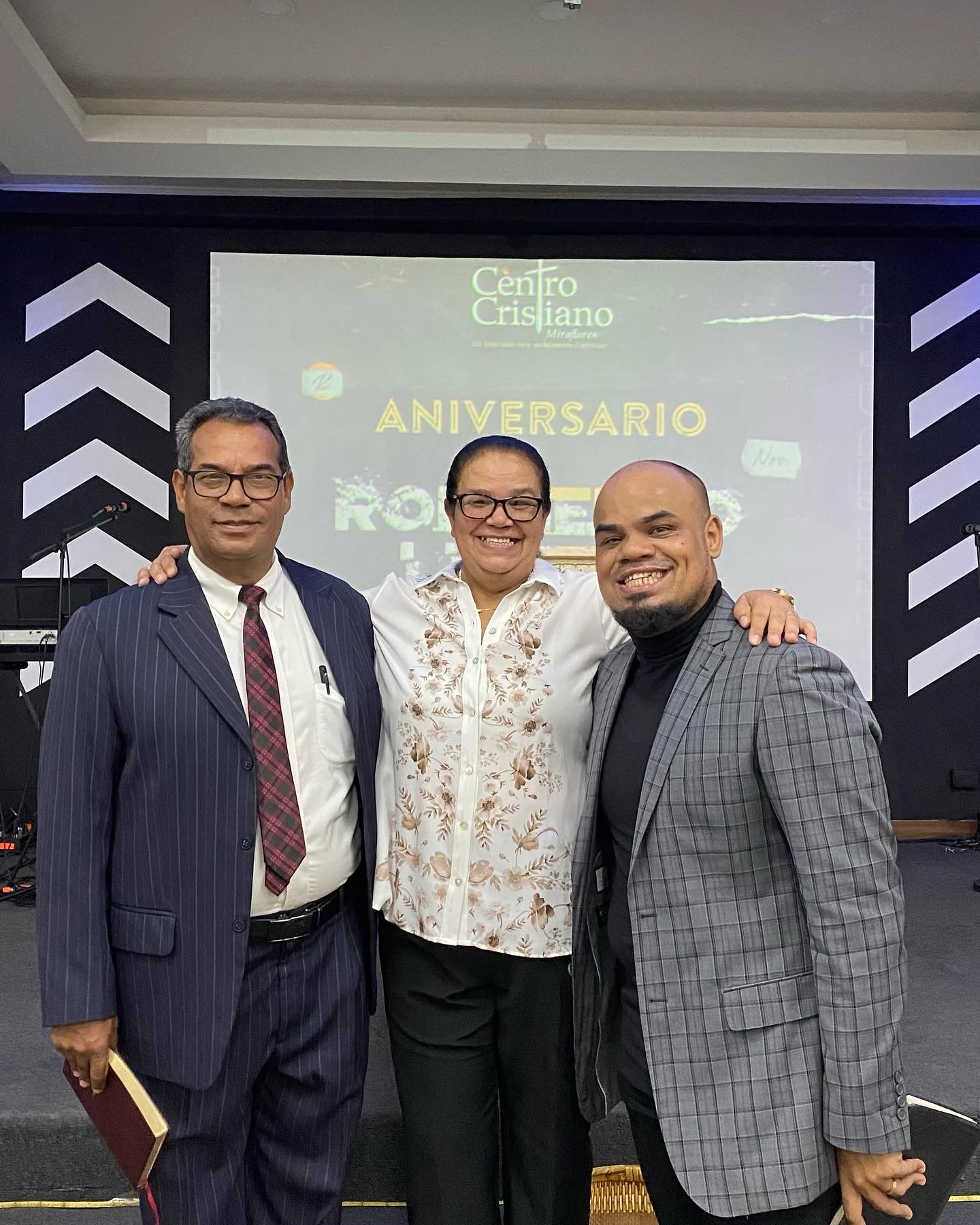 Wiliam Oliveira junto a líderes ministeriales